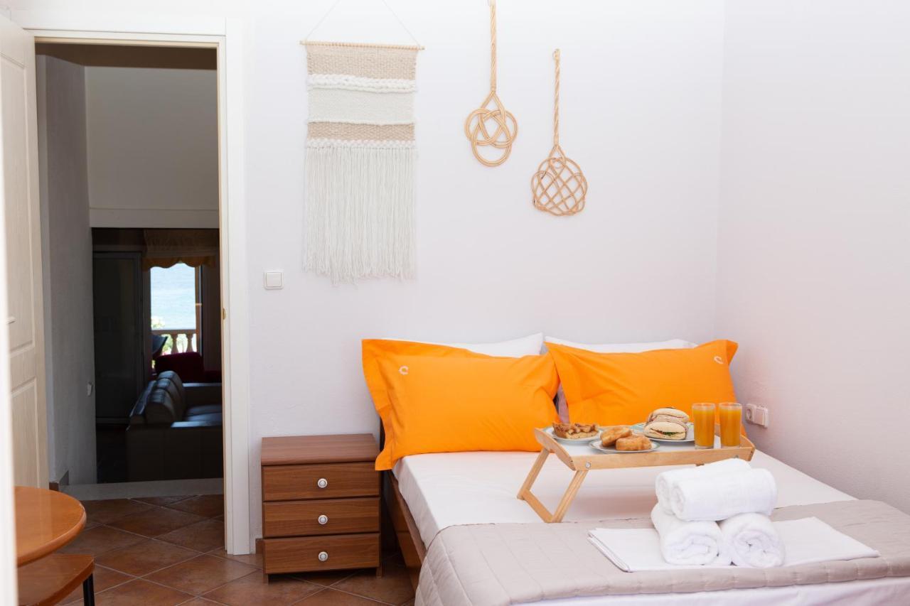 Pampas Seafront villa, 6 bedrooms, North Evvoia Kanatádhika Extérieur photo