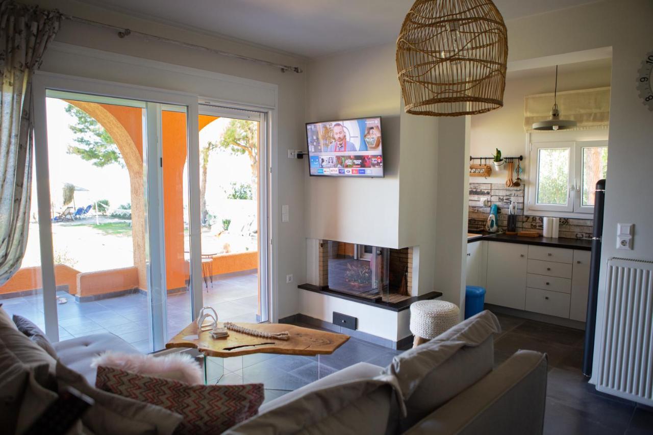 Pampas Seafront villa, 6 bedrooms, North Evvoia Kanatádhika Extérieur photo