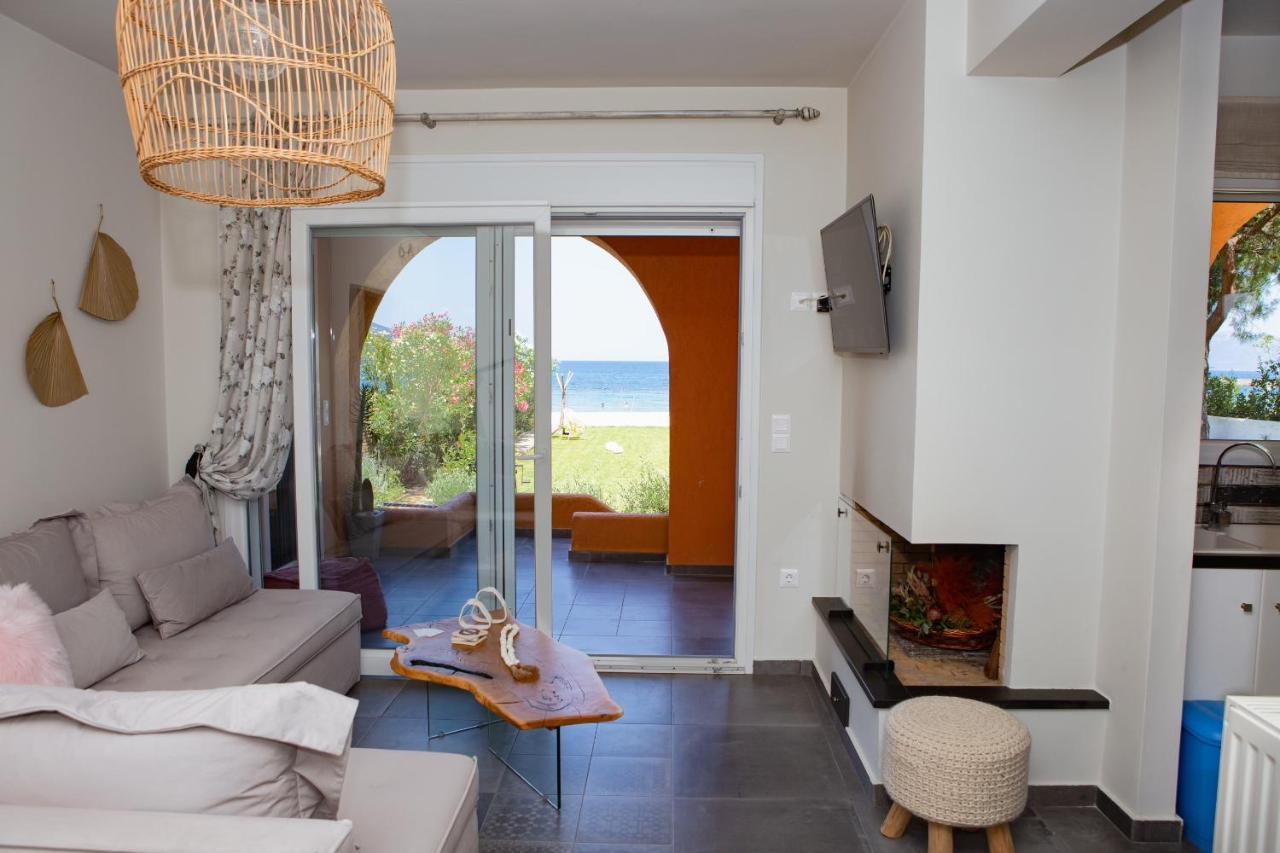 Pampas Seafront villa, 6 bedrooms, North Evvoia Kanatádhika Extérieur photo